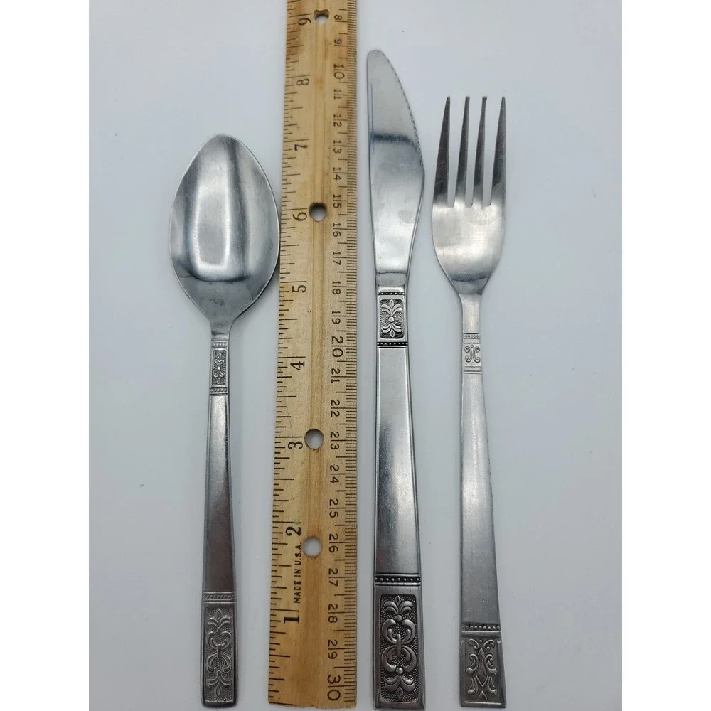 Homequip Hallmark Customcraft Fleur de Lis Flatware Lot Similar Knife Fork Spoon